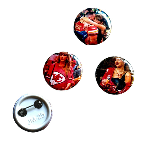 Taylor Swift x Chiefs Button set